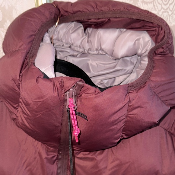 Nike ACG Maroon Puffer Jacket - Picture 5 of 15